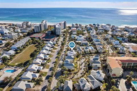Dream Maker- Close to the Beach!