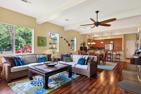 Looking at the living area from the lanai door.