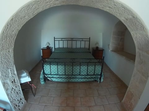 Premium bedding, cribs/infant beds