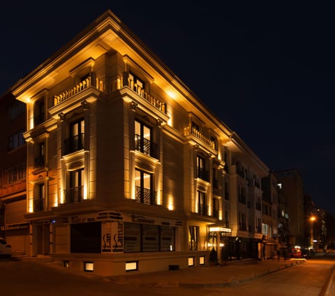 Front of property - evening/night