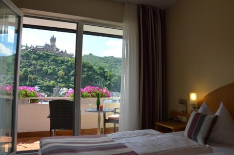 In-room safe, desk, free WiFi, bed sheets