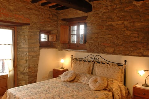 House, 5 Bedrooms | 5 bedrooms, iron/ironing board, free cribs/infant beds, free WiFi