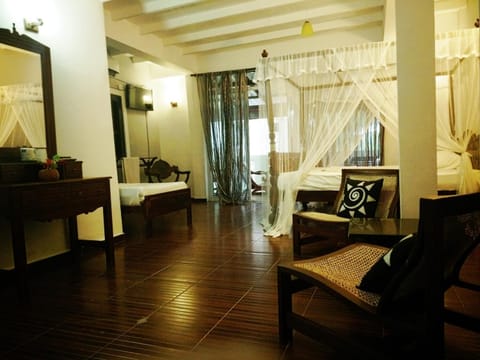Desk, rollaway beds, free WiFi, wheelchair access