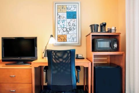 Premium bedding, Tempur-Pedic beds, desk, blackout drapes