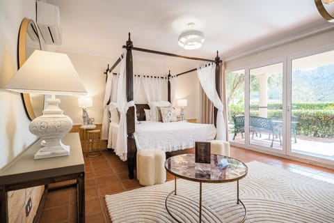 Egyptian cotton sheets, premium bedding, down comforters