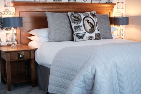 Premier Room | In-room safe, desk, iron/ironing board, free WiFi