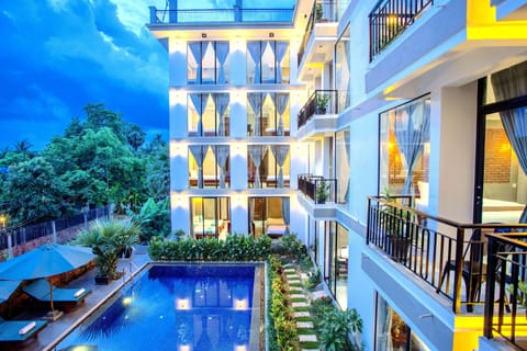 Front of property - evening/night