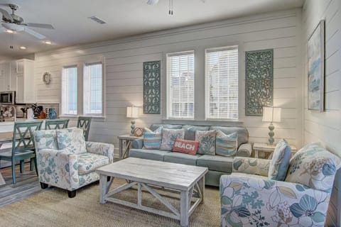 1st Floor, Living Room