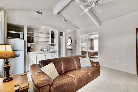 Middle RNW living area