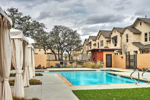 Austin Vacation Rental | 2BR | 2.5BA | 1,916 Sq Ft | Stairs Required