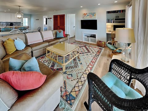 Living Room - Smart TV