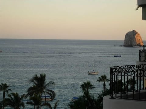 7th Floor Ocean Balcony View