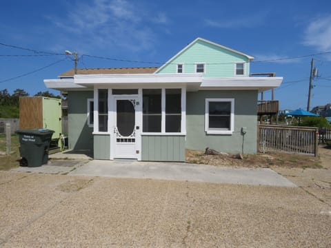 Welcome to Four Winds #1
"Tropical Cottage"
