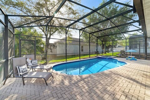 OLAF'S PRIVATE POOL AND GARDEN SPA