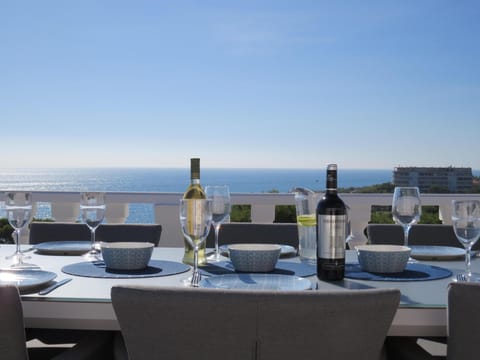Roof terrace with amazing sea views
