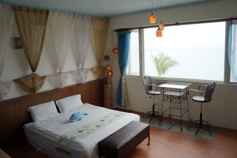 Double Room | Desk, blackout drapes, free WiFi