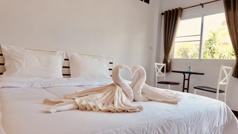 Deluxe Double Room, 1 Bedroom | Rollaway beds, free WiFi
