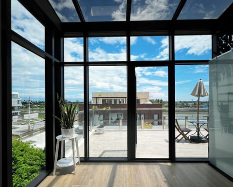 Gallery Double Room, 1 King Bed, Garden View | Terrace/patio