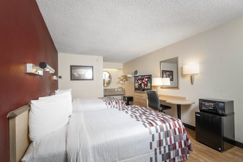Deluxe Room, 2 Double Beds (Smoke Free) | In-room safe, desk, laptop workspace, blackout drapes