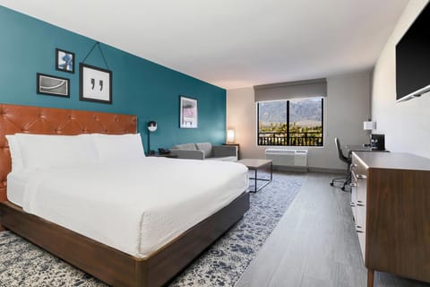 Hypo-allergenic bedding, pillowtop beds, in-room safe, desk