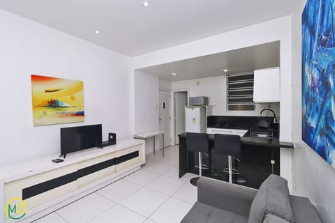 Apartment | Living area | TV