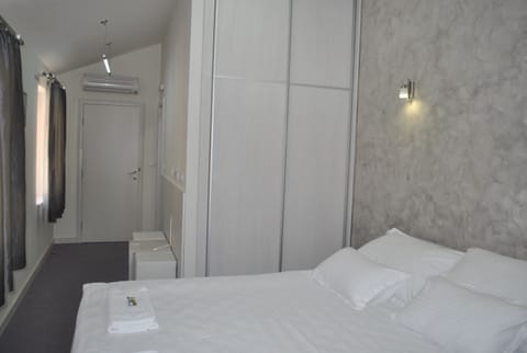 Comfort Double Room | Minibar, soundproofing, free WiFi, bed sheets