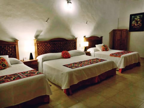 Standard Suite | Iron/ironing board, free cribs/infant beds, free WiFi, bed sheets