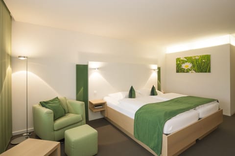 Deluxe Double Room, Balcony | 1 bedroom, in-room safe, blackout drapes, free WiFi