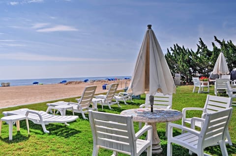 Virginia Beach Vacation Rental | Studio | 1BA | 400 Sq Ft | Stairs Required