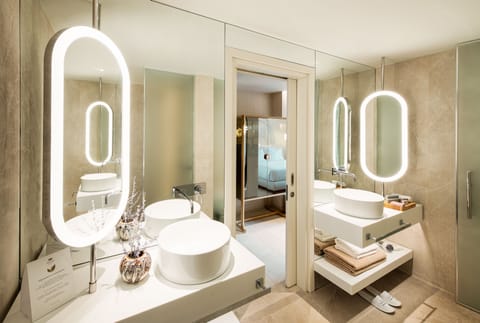 Free toiletries, hair dryer, bathrobes, slippers