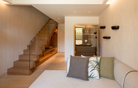 Family Two-Bedroom Suite Swim up sharing pool | Free minibar, in-room safe, desk, soundproofing