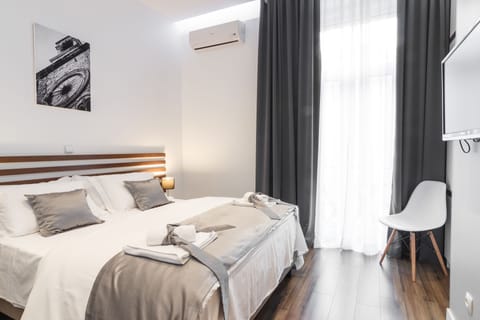 City Double Room, 1 Queen Bed, Balcony | Premium bedding, down comforters, Select Comfort beds, minibar