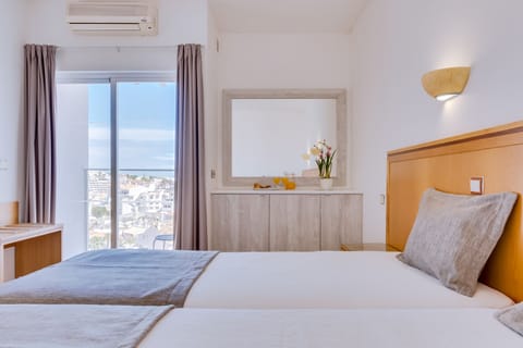 Double or Twin Room | In-room safe, desk, iron/ironing board, free WiFi