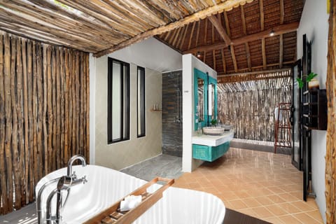 Free toiletries, hair dryer, bathrobes, slippers