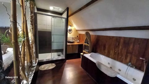 Double Room (Ondine ) | Bathroom | Separate tub and shower, jetted tub, free toiletries, hair dryer