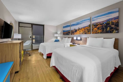 Desk, iron/ironing board, rollaway beds (surcharge), WiFi (free)
