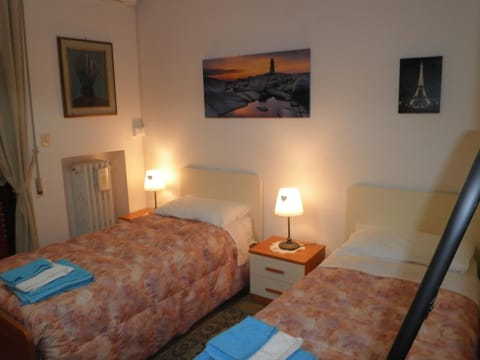 Desk, blackout drapes, free WiFi, bed sheets