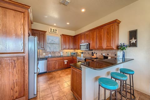 Beautiful kitchen with full size appliances