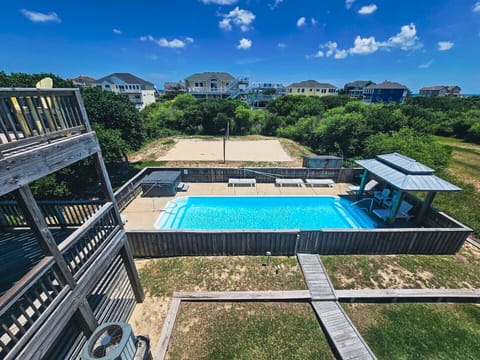 WH4 Volleyball and Pool