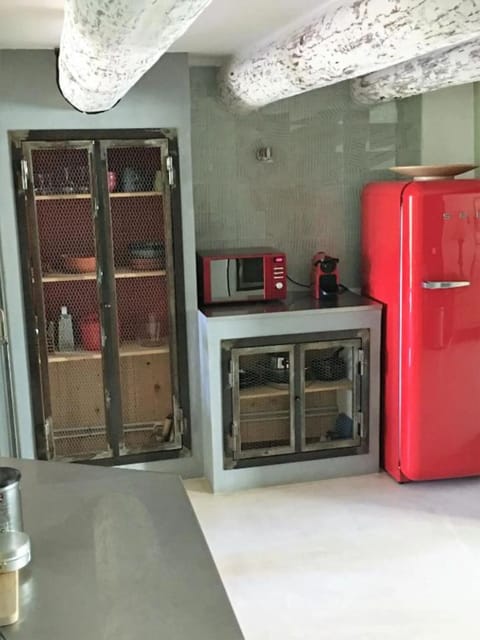 Classic Apartment, Patio, Garden View | Private kitchen | Coffee/tea maker