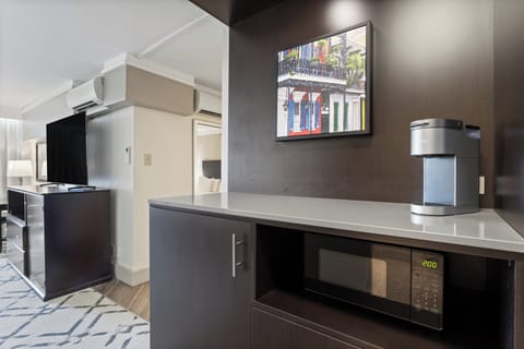 Suite, 1 Bedroom, Balcony | Premium bedding, desk, laptop workspace, soundproofing