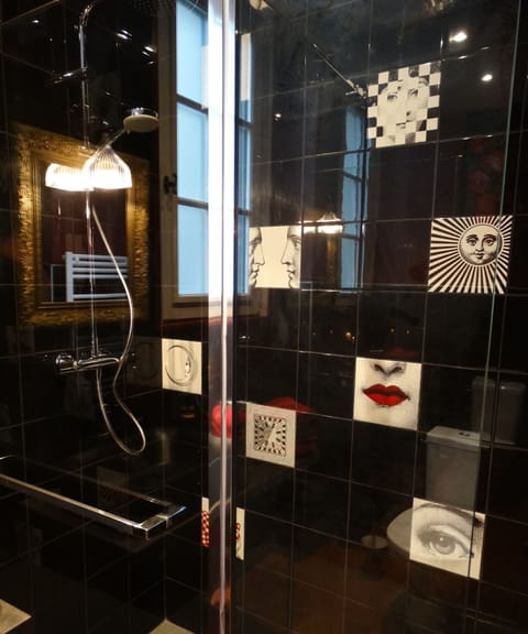 Deluxe Double Room, Ground Floor (Chambre de Mme Doullys) | Bathroom | Shower, free toiletries, hair dryer, towels