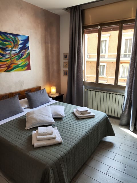 Double or Twin Room, Ensuite, City View (Acero) | Minibar, blackout drapes, iron/ironing board, free WiFi