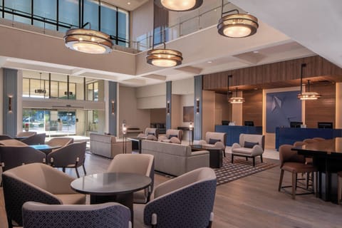Lobby lounge