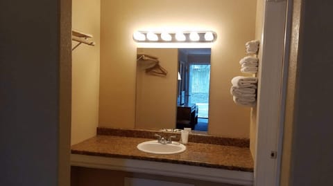 Premium bedding, desk, free WiFi, bed sheets