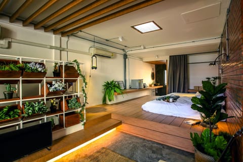 Family Designer Room 4 with balcony | Minibar, individually decorated, blackout drapes, soundproofing