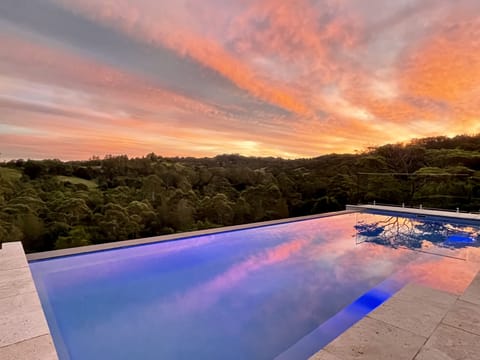 Infinity pool