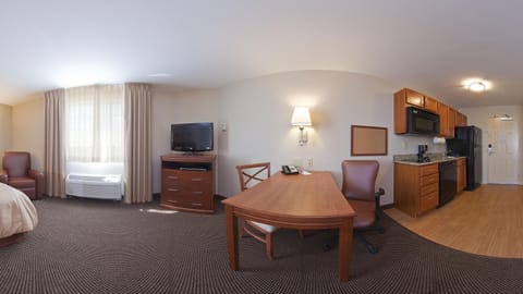 In-room safe, desk, iron/ironing board, free cribs/infant beds