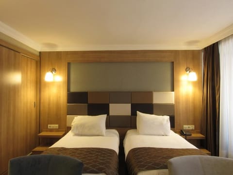 Superior Twin Room | Premium bedding, minibar, desk, soundproofing