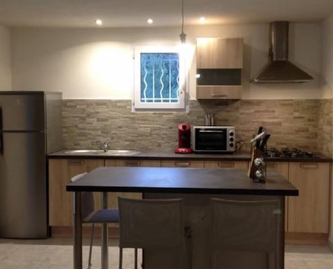 Villa (70m²) | Private kitchen | Fridge, microwave, oven, stovetop